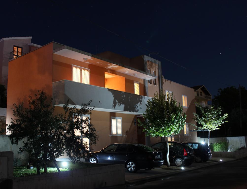 Apartment Gamma With Hydromassage Mini Pool Near Split Zrnovnica Екстер'єр фото